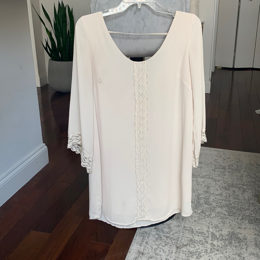 Flowy quarter sleeved dress